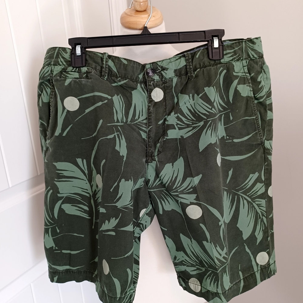 Men shorts. Brand name is penguin by Munising wear Sz 36 ###G10